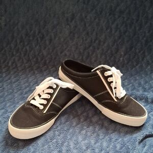 Hurley Black and White Canvas Sneakers